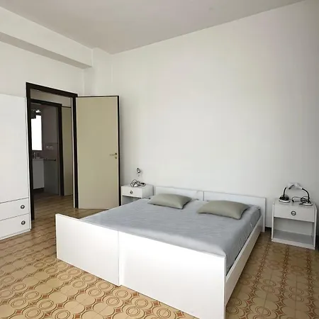 Apartment M398 - Marcelli, Trilocale Con Terrazzo In Con Piscina