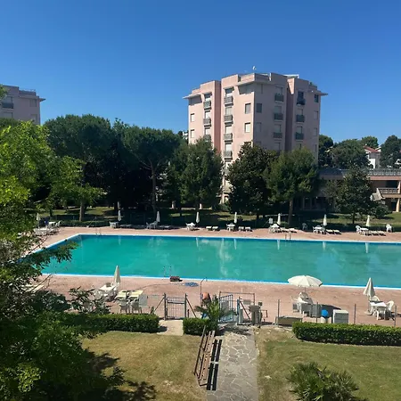M398 - Marcelli, Trilocale Con Terrazzo In Con Piscina