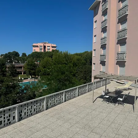 M398 - Marcelli, Trilocale Con Terrazzo In Con Piscina Apartment